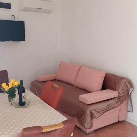 Apartmani Nikola Biograd Na Moru Eksteriør billede