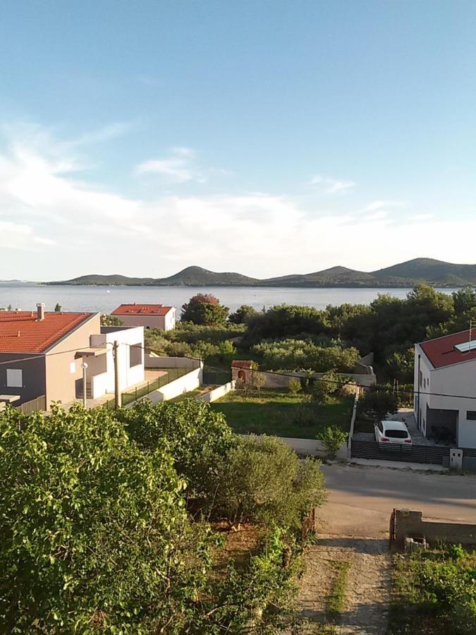Apartmani Nikola Biograd Na Moru Eksteriør billede