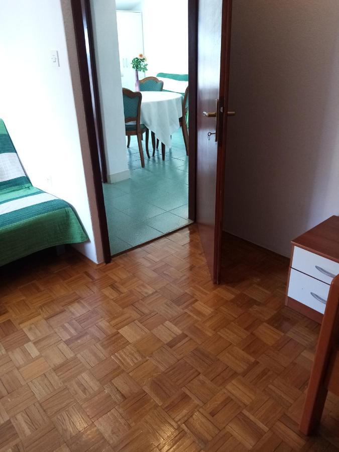 Apartmani Nikola Biograd Na Moru Eksteriør billede
