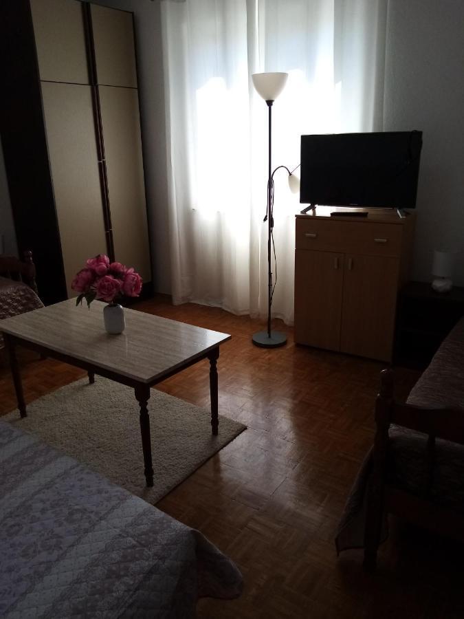 Apartmani Nikola Biograd Na Moru Eksteriør billede
