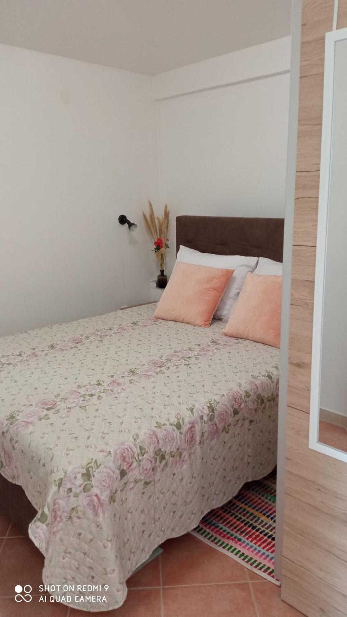 Apartmani Nikola Biograd Na Moru Eksteriør billede