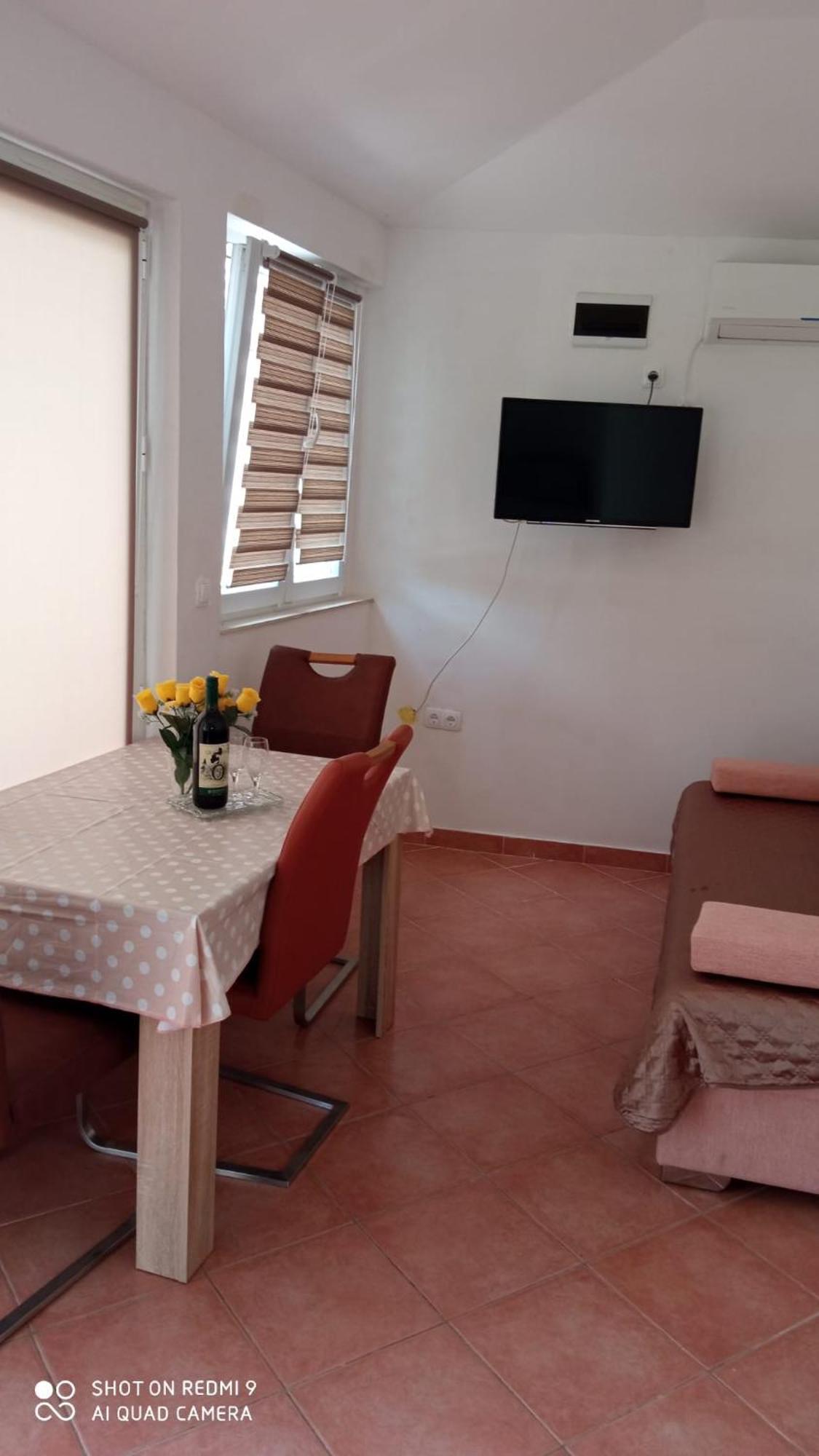 Apartmani Nikola Biograd Na Moru Eksteriør billede